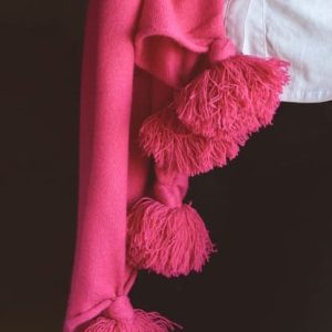 Châle pompom fuchsia